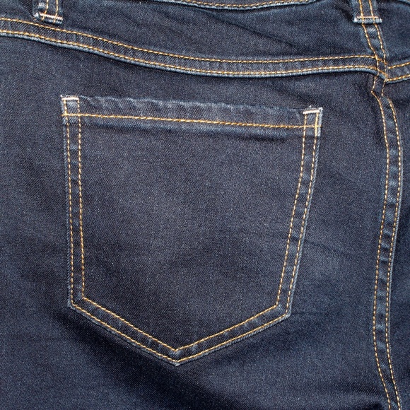 Cabi "Bree" Dark Wash Skinny Jeans - Picture 13 of 16